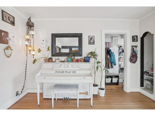 3220 Ne 33RD Ave, Portland, OR 97212