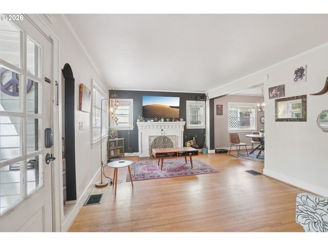 3220 Ne 33RD Ave, Portland, OR 97212