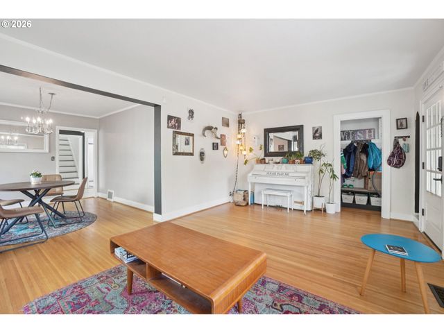 3220 Ne 33RD Ave, Portland, OR 97212