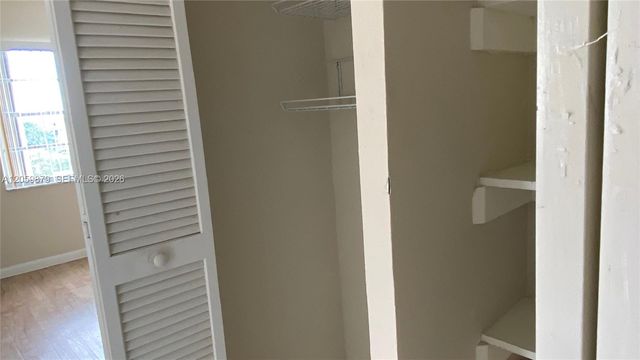 9350 Fontainebleau Boulevard 602, Miami, FL 33172