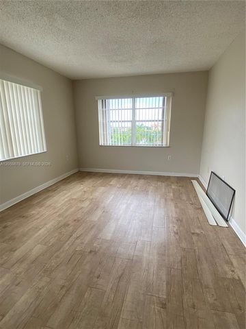 9350 Fontainebleau Boulevard 602, Miami, FL 33172