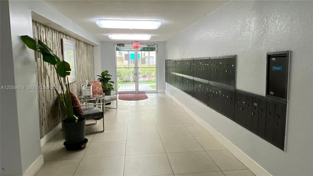 9350 Fontainebleau Boulevard 602, Miami, FL 33172
