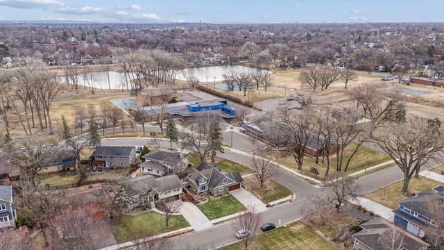 4011 Grimes Avenue S, Edina, MN 55416