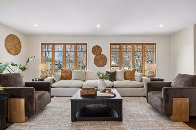 4011 Grimes Avenue S, Edina, MN 55416