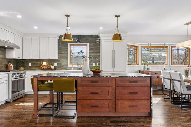 4011 Grimes Avenue S, Edina, MN 55416