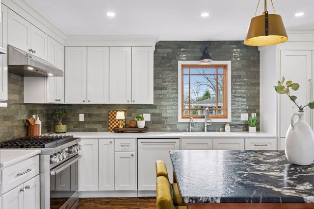 4011 Grimes Avenue S, Edina, MN 55416