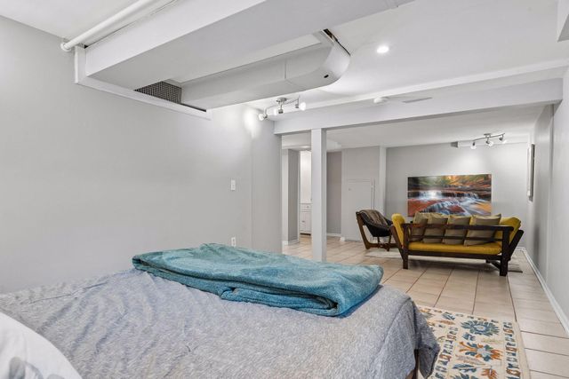 4011 Grimes Avenue S, Edina, MN 55416