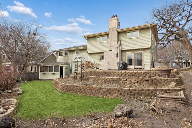 4011 Grimes Avenue S, Edina, MN 55416