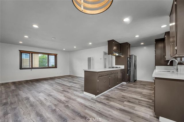727 S Elvira Avenue, Redondo Beach, CA 90277