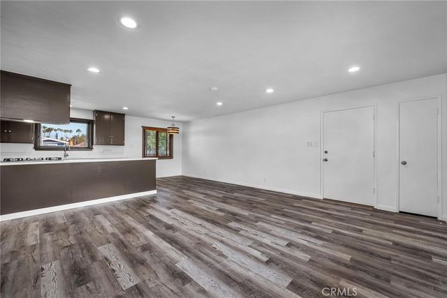 727 S Elvira Avenue, Redondo Beach, CA 90277