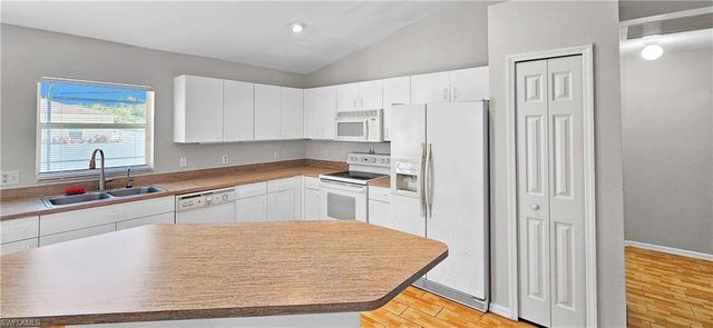 6078 Laurelwood DR, Fort Myers, FL 33905