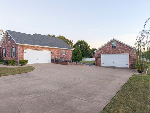 315 Fine Way, Alma, AR 72921
