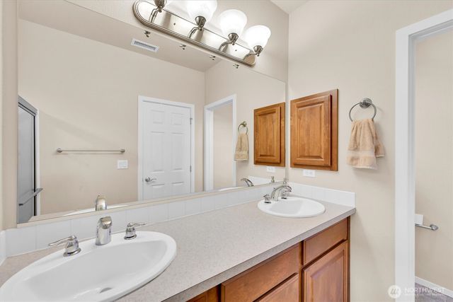 4717 Bend Court NE, Lacey, WA 98516