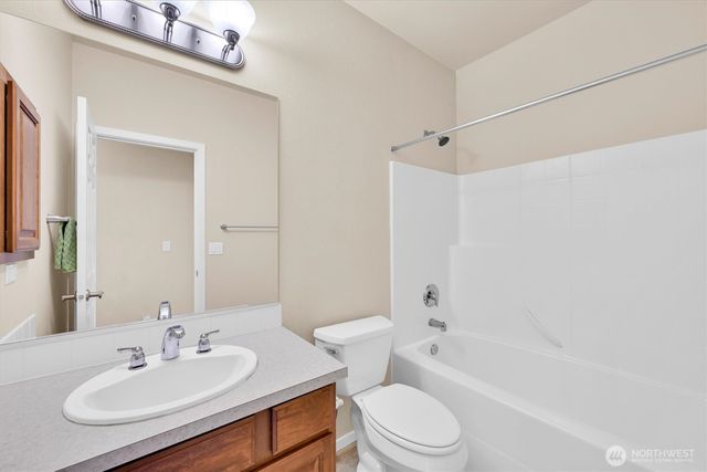 4717 Bend Court NE, Lacey, WA 98516