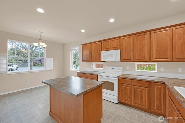 4717 Bend Court NE, Lacey, WA 98516