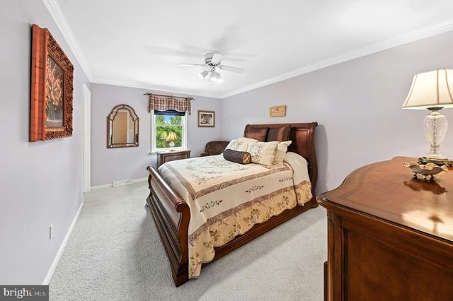 1830 PEAR CT, Fogelsville, PA 18051