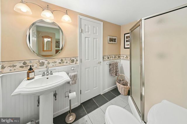 1830 PEAR CT, Fogelsville, PA 18051