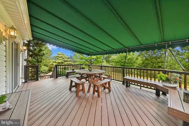 1830 PEAR CT, Fogelsville, PA 18051