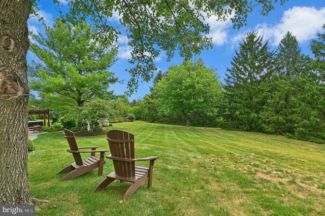 1830 PEAR CT, Fogelsville, PA 18051