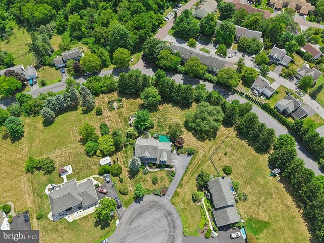 1830 PEAR CT, Fogelsville, PA 18051