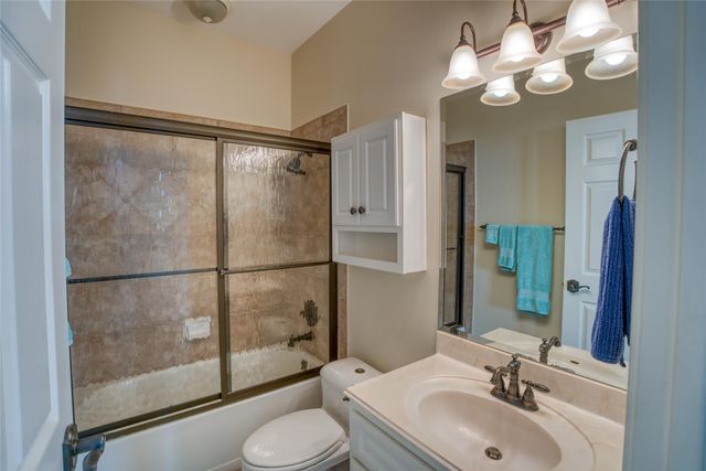 219 The Hills DR 5, The Hills, TX 78738