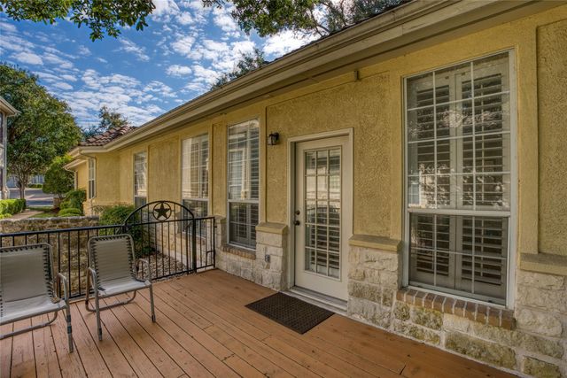 219 The Hills DR 5, The Hills, TX 78738