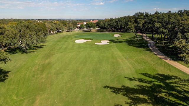 219 The Hills DR 5, The Hills, TX 78738