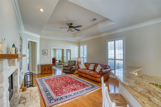 219 The Hills DR 5, The Hills, TX 78738