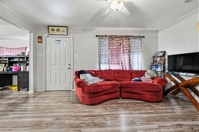 2889 Beasley Drive, Garland, TX 75041