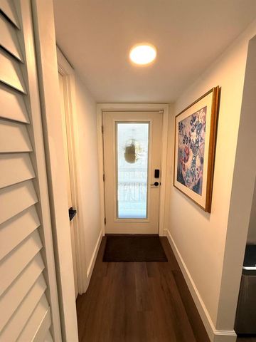 3170 Holiday Springs Boulevard 304, Margate, FL 33063