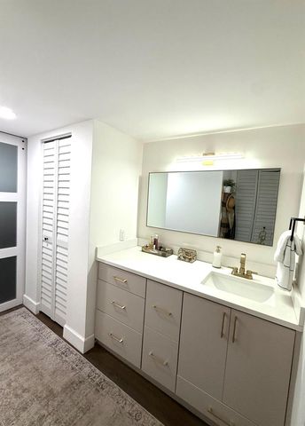 3170 Holiday Springs Boulevard 304, Margate, FL 33063