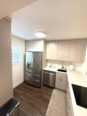 3170 Holiday Springs Boulevard 304, Margate, FL 33063