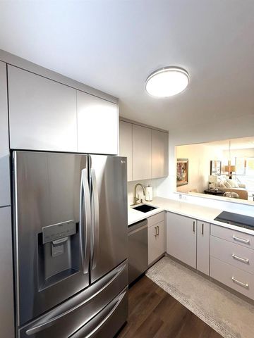 3170 Holiday Springs Boulevard 304, Margate, FL 33063