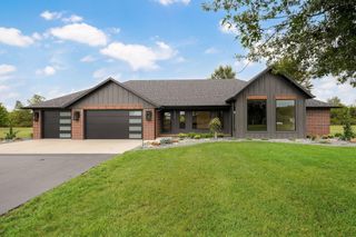 1781 W Riverdale Drive, Nixa, MO 65714