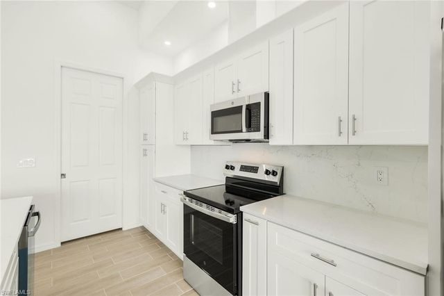 4817 Pelican BLVD, Cape Coral, FL 33914