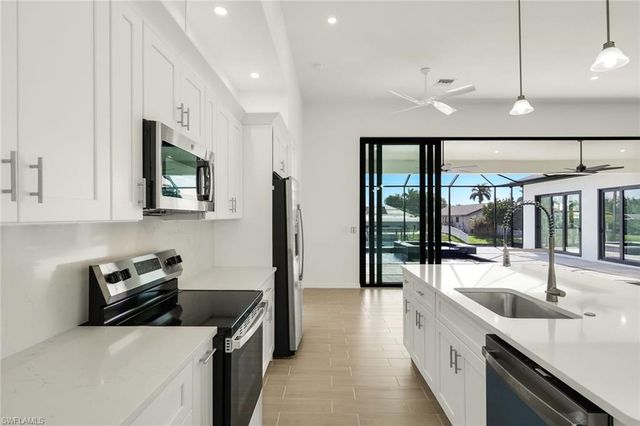 4817 Pelican BLVD, Cape Coral, FL 33914