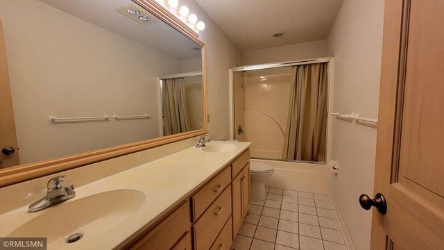 1374 Field Creek Circle, Victoria, MN 55386