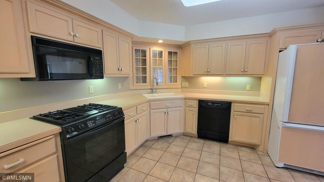 1374 Field Creek Circle, Victoria, MN 55386