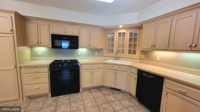 1374 Field Creek Circle, Victoria, MN 55386