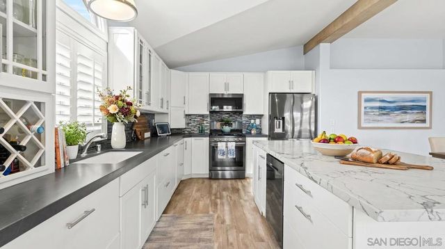 7002 San Bartolo St 30, Carlsbad, CA 92011