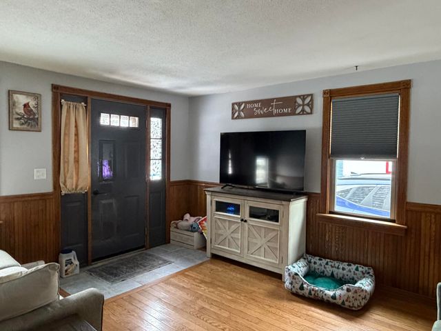 9 Bittersweet Road, East Falmouth, MA 02536