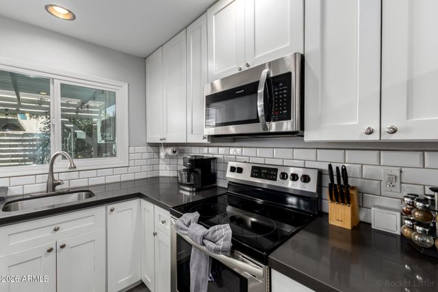 6837 E OSBORN Road B, Scottsdale, AZ 85251