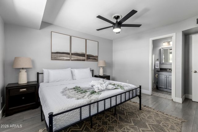 6837 E OSBORN Road B, Scottsdale, AZ 85251