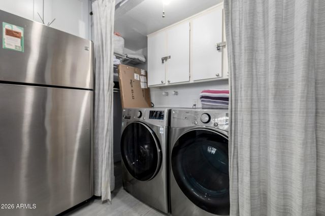 6837 E OSBORN Road B, Scottsdale, AZ 85251