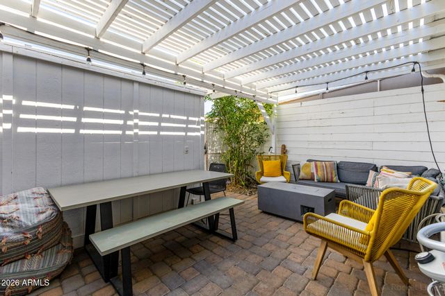 6837 E OSBORN Road B, Scottsdale, AZ 85251