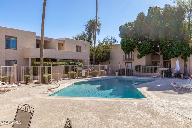 6837 E OSBORN Road B, Scottsdale, AZ 85251