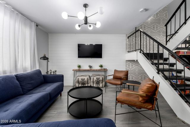 6837 E OSBORN Road B, Scottsdale, AZ 85251