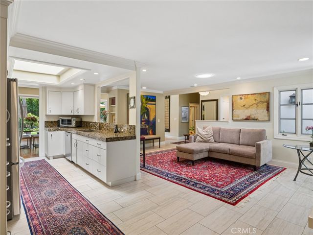 3 Rue Fontainbleau, Newport Beach, CA 92660