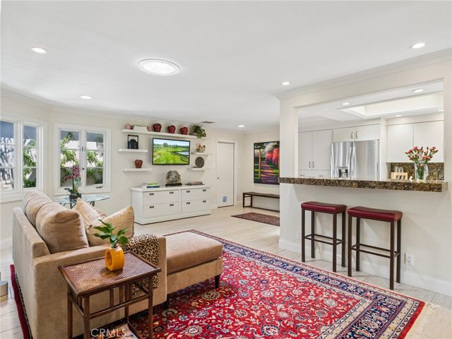 3 Rue Fontainbleau, Newport Beach, CA 92660