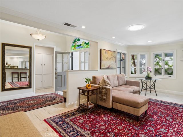 3 Rue Fontainbleau, Newport Beach, CA 92660